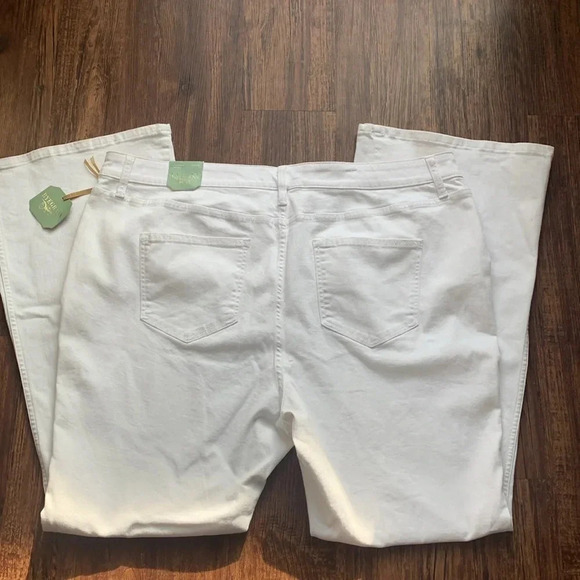 Ryegrass High-Waist Flare Leg White Jeans 16W NWT - Picture 3 of 7